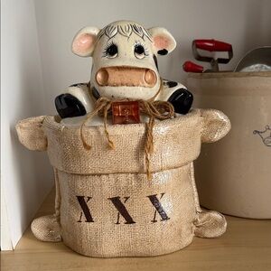Charming Cow Burlap Accent